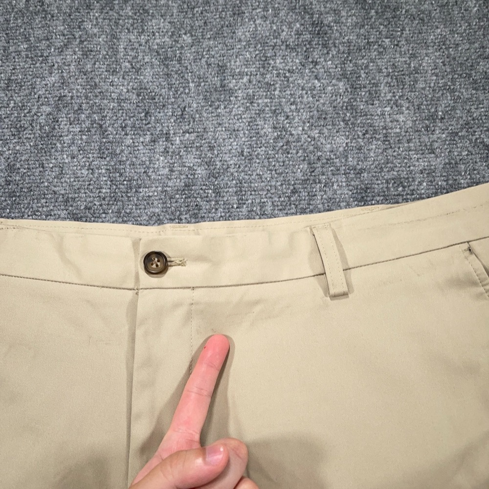 IZOD Chino Shorts Casual Mens 42" Khaki Stretch 9" Inseam Flat‎ Front Pockets - Picture 6 of 12